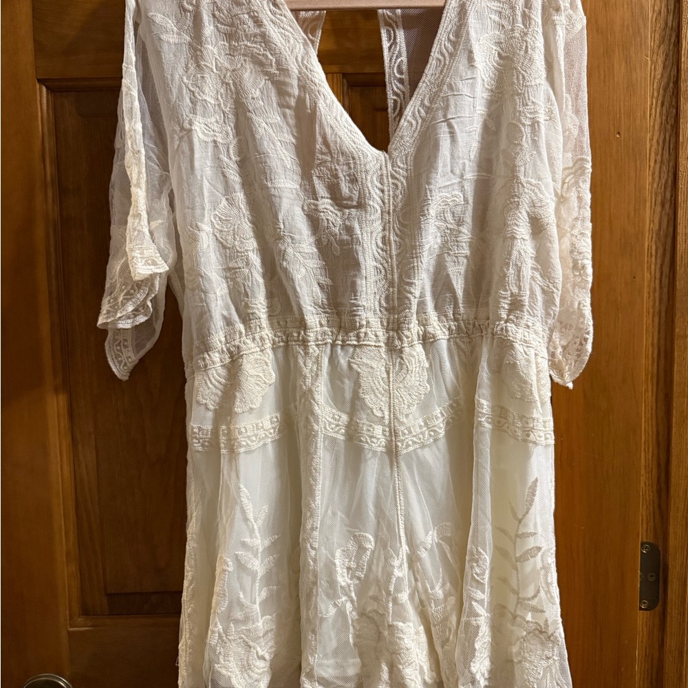 J. Nina women’s M/L Elegant beige Romper